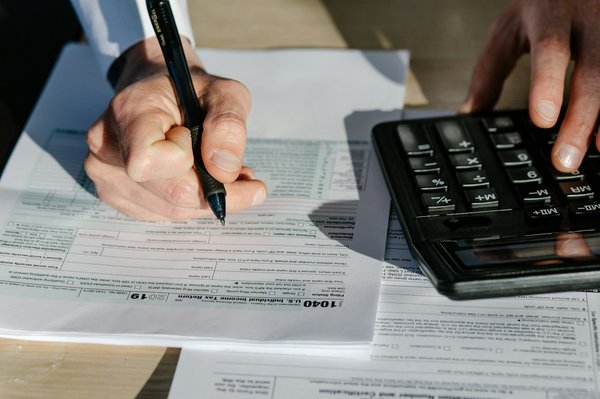 Comment payer moins d'impôts en 2024 : 7 conseils essentiels